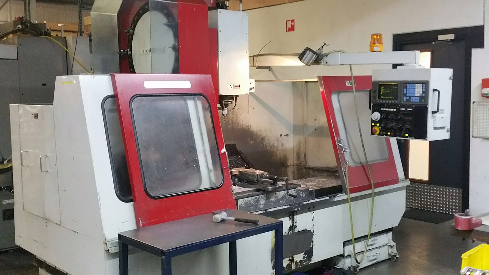 Vertical machining center Excel 1300 / Fanuc 0M